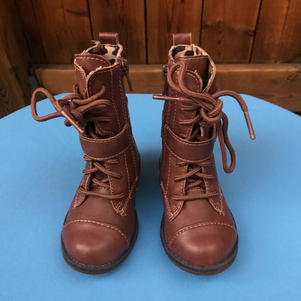 Cynthia Rowley toddler boots Size 6T